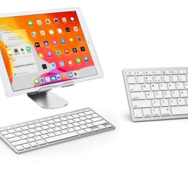 OMOTON ENGLISH BLUETOOTH KEYBOARD 